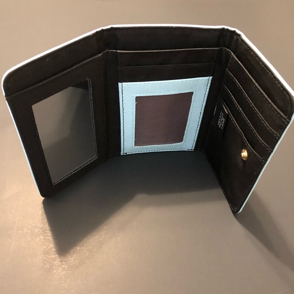 TAHARI Light Blue Wallet - Picture 3 of 7